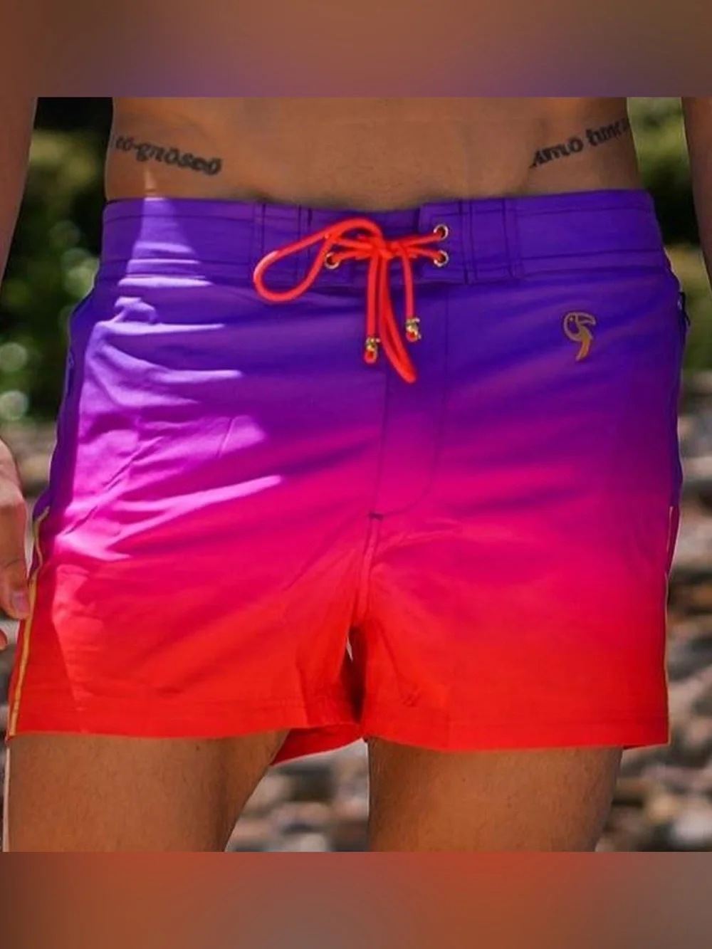 NWOT! Tucann Faded Crimson Swim Shorts Men’s Size M Board Shorts Trunks Beach